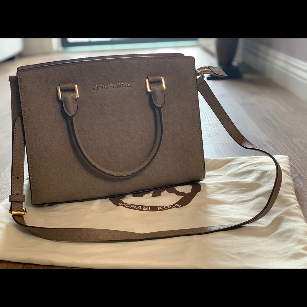 Michael Kors Selma style Dune crossbody
